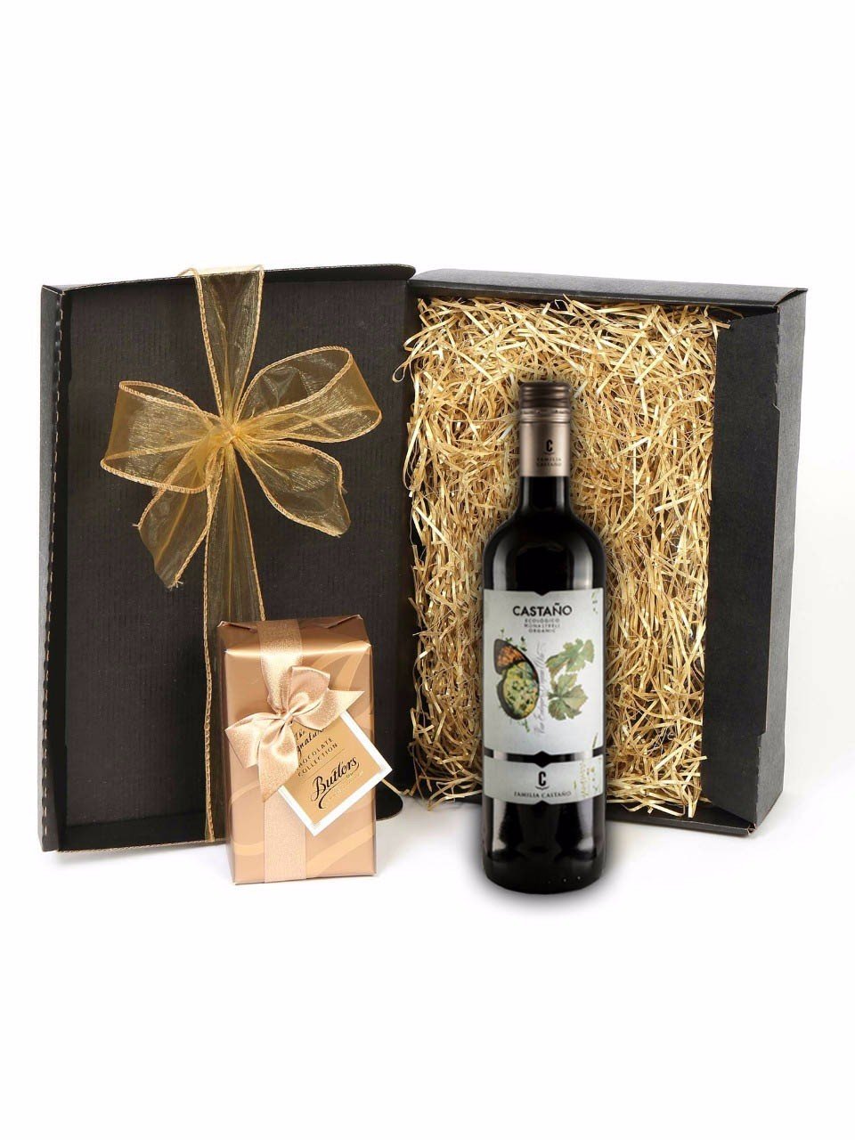 Casa Saulita Cabernet Sauvignon with Lily O'Brien's Gift Set